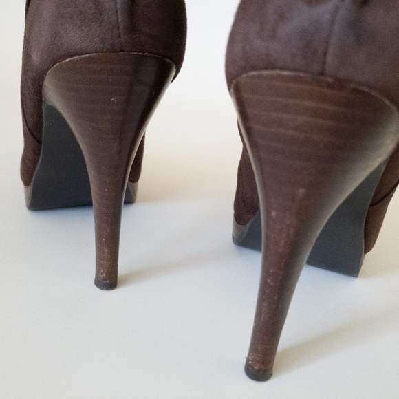 3 for $30! SALE Steve Madden Trishia Brown Suede Ankle Booties - Picture 10 of 10